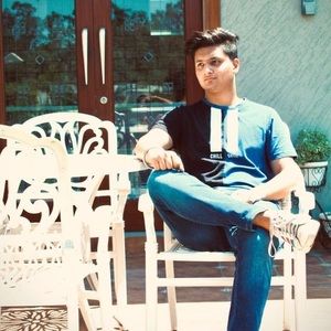 Meet your Posher, Lakshit